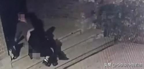 半夜吃瓜救人视频,吃瓜群众变身英雄，勇救落水者