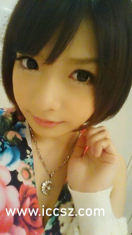 吃瓜姐妹抖音视频,吃瓜姐妹揭秘娱乐圈幕后故事