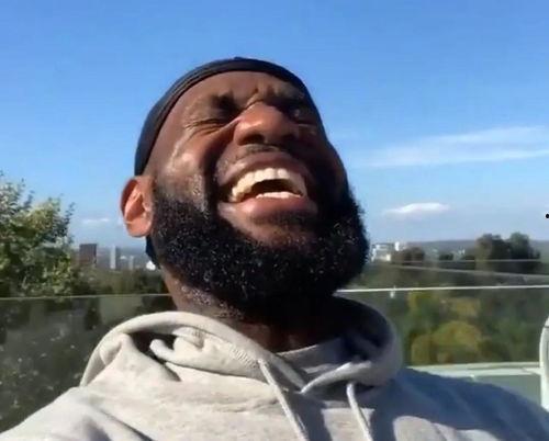 詹韦吃瓜现场视频,揭秘篮球场上的欢乐瞬间