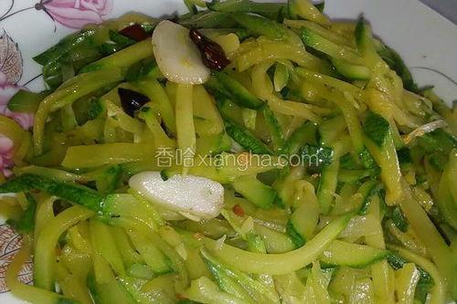 嫩蓝瓜怎么炒菜吃的视频