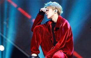 蔡徐坤路人吃瓜视频,揭秘明星私生活幕后真相