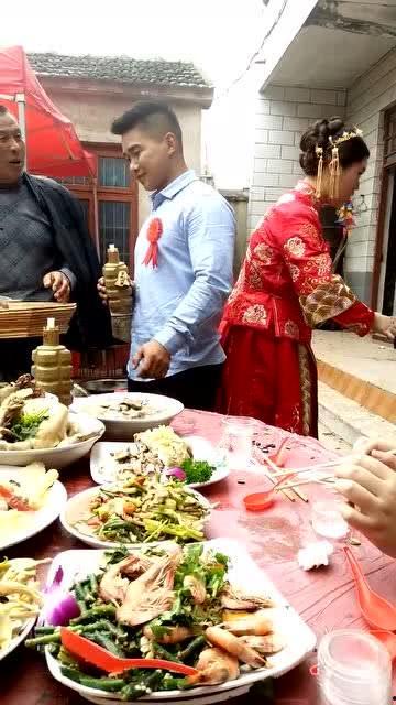 吃瓜新人敬酒视频大全,视频大全揭秘社交礼仪新潮流