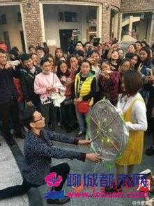 求婚吃瓜事件视频,一场意外的甜蜜闹剧