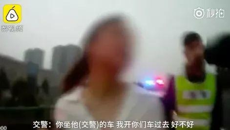 女朋友下跪吃瓜视频大全,盘点那些搞笑又感人的视频瞬间