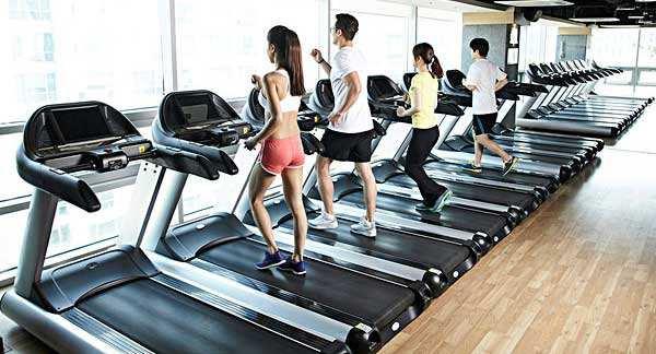 健身房健身视频吃瓜,揭秘健身房里的趣味瞬间