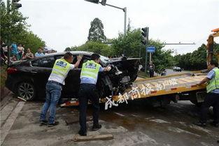 成都车祸吃瓜事件视频,网络热议的瞬间回顾