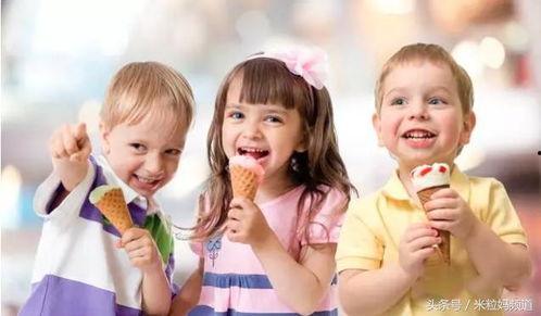 双胞胎吃冰瓜视频播放,视频播放引网友热议