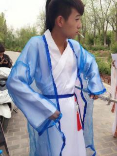 汉服袒露吃瓜事件视频,吃瓜群众热议传统与现代的碰撞