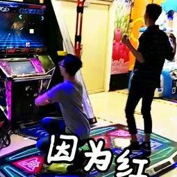 高中女生跳舞吃瓜视频播放,高中生跳舞视频走红网络