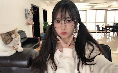 吃瓜学妹溜溜梅视频,酸甜滋味大揭秘！