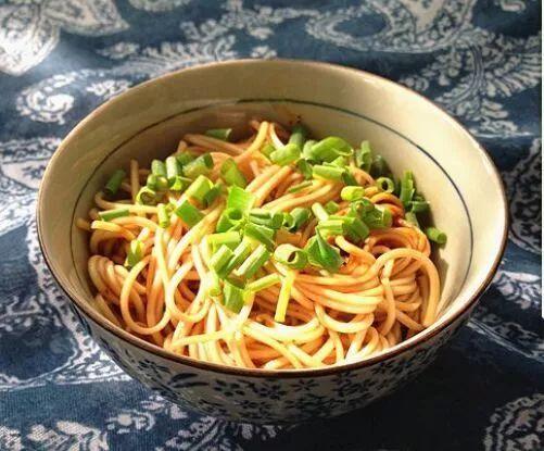 炒茭瓜配面条可以吃吗视频,炒茭瓜配面条，简单易学营养满分