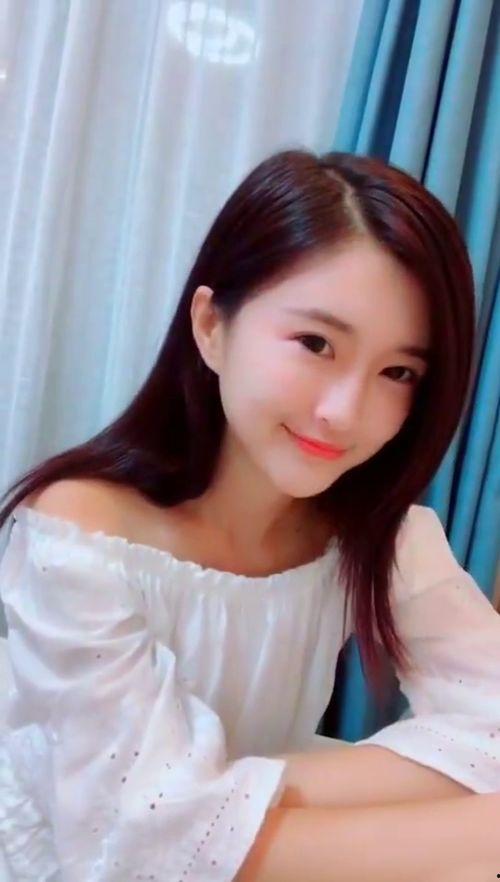 吃瓜的小妹子小视频,揭秘短视频背后的吃瓜乐趣