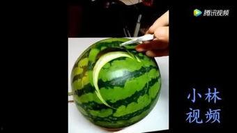 美国吃哈密瓜的视频,感受中国水果魅力