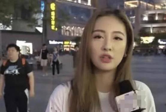 外国留学女孩吃瓜视频,揭秘海外校园生活点滴