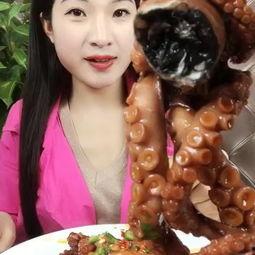 翠花表姐吃佛手瓜视频播放,视频播放引关注