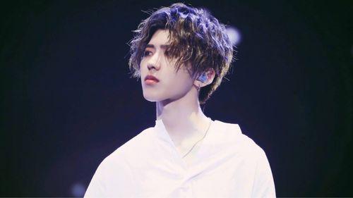 蔡徐坤近期吃瓜视频大全,笑料百出，趣味十足