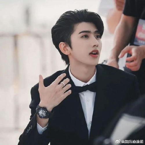 蔡徐坤近期吃瓜视频大全,笑料百出，趣味十足