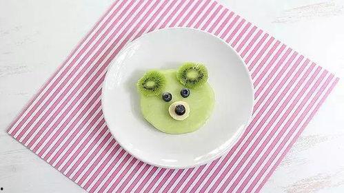 蜜瓜怎么喂宝宝吃的视频,蜜瓜宝宝辅食制作与喂养技巧