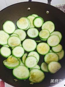 吃瓜动作的视频怎么做,揭秘吃瓜动作视频的火爆之谜